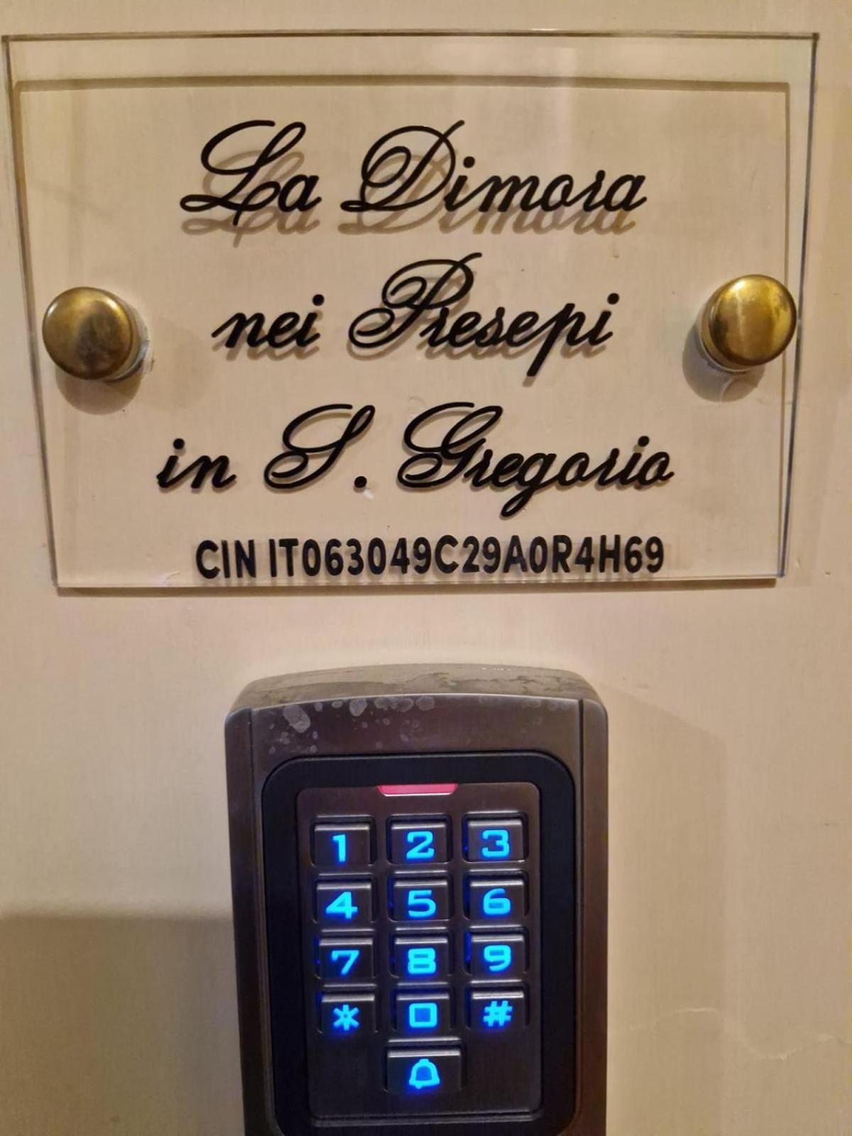 La Dimora Nei Presepi In San Gregorio Apartment Naples Luaran gambar