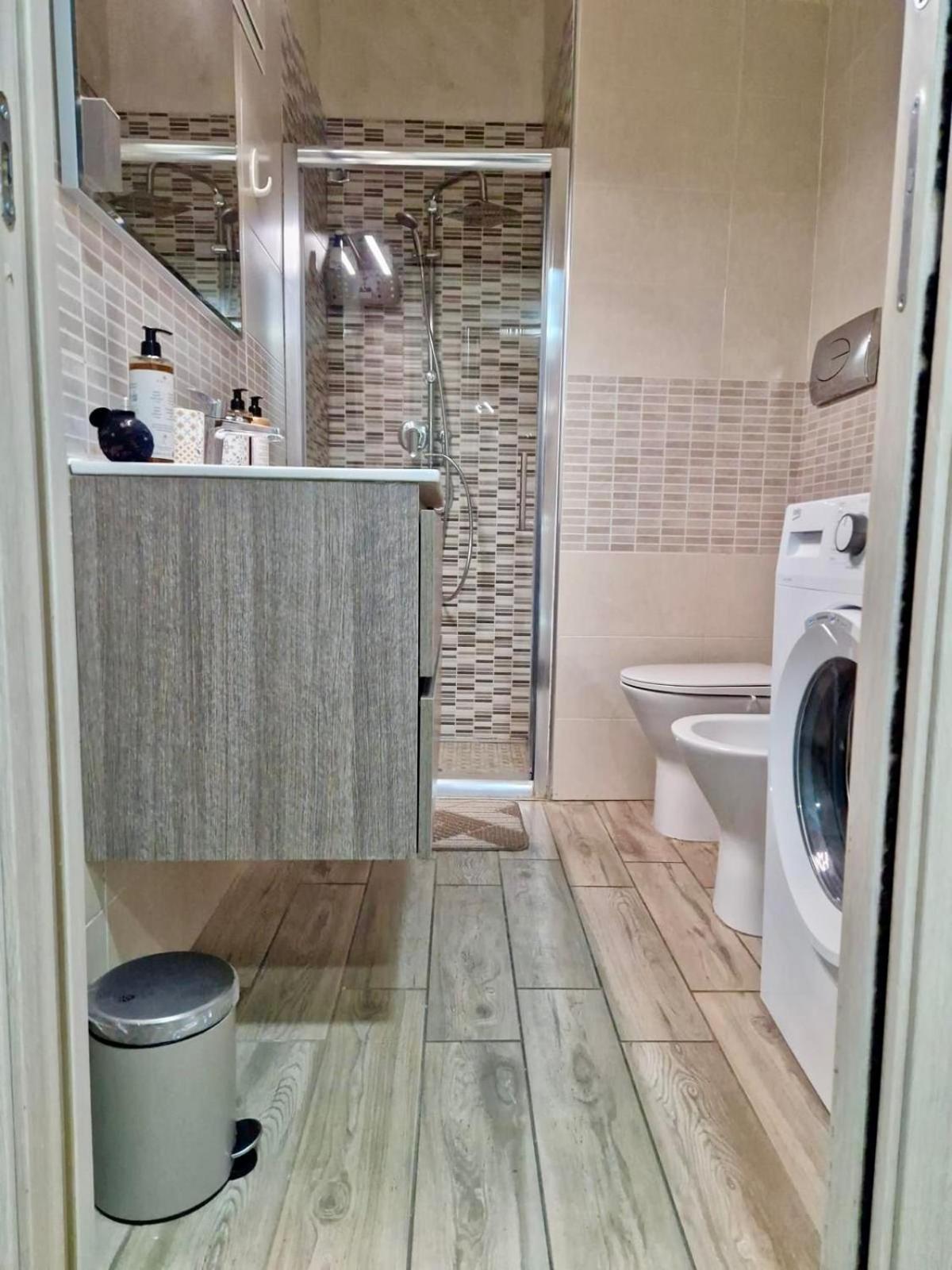 La Dimora Nei Presepi In San Gregorio Apartment Naples Luaran gambar