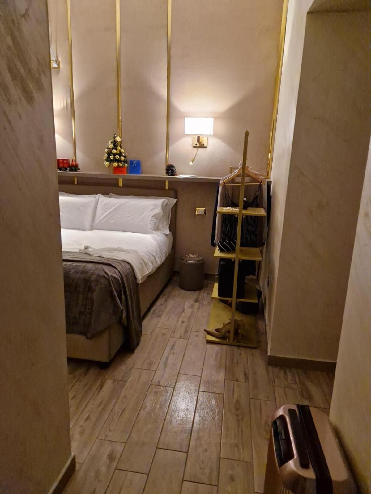 La Dimora Nei Presepi In San Gregorio Apartment Naples Luaran gambar