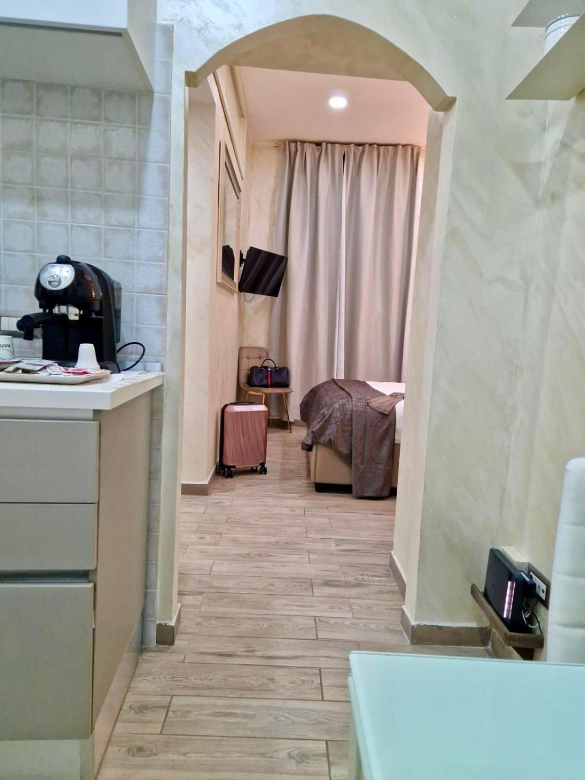 La Dimora Nei Presepi In San Gregorio Apartment Naples Luaran gambar